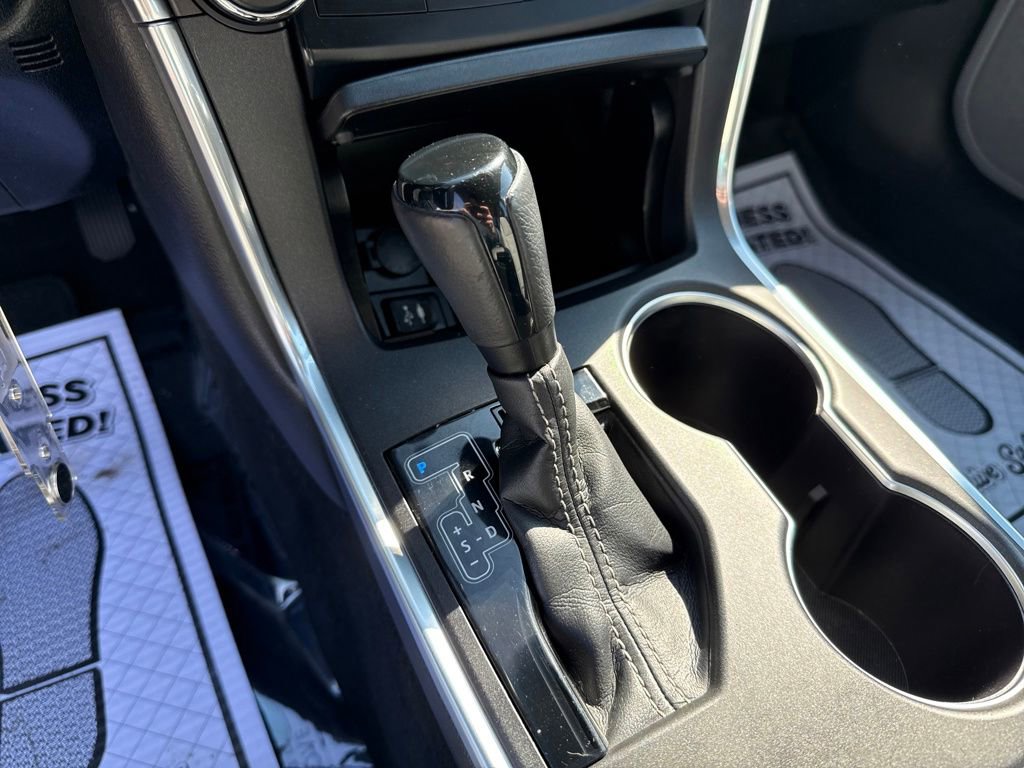 Used 2017 Toyota Camry SE image 23