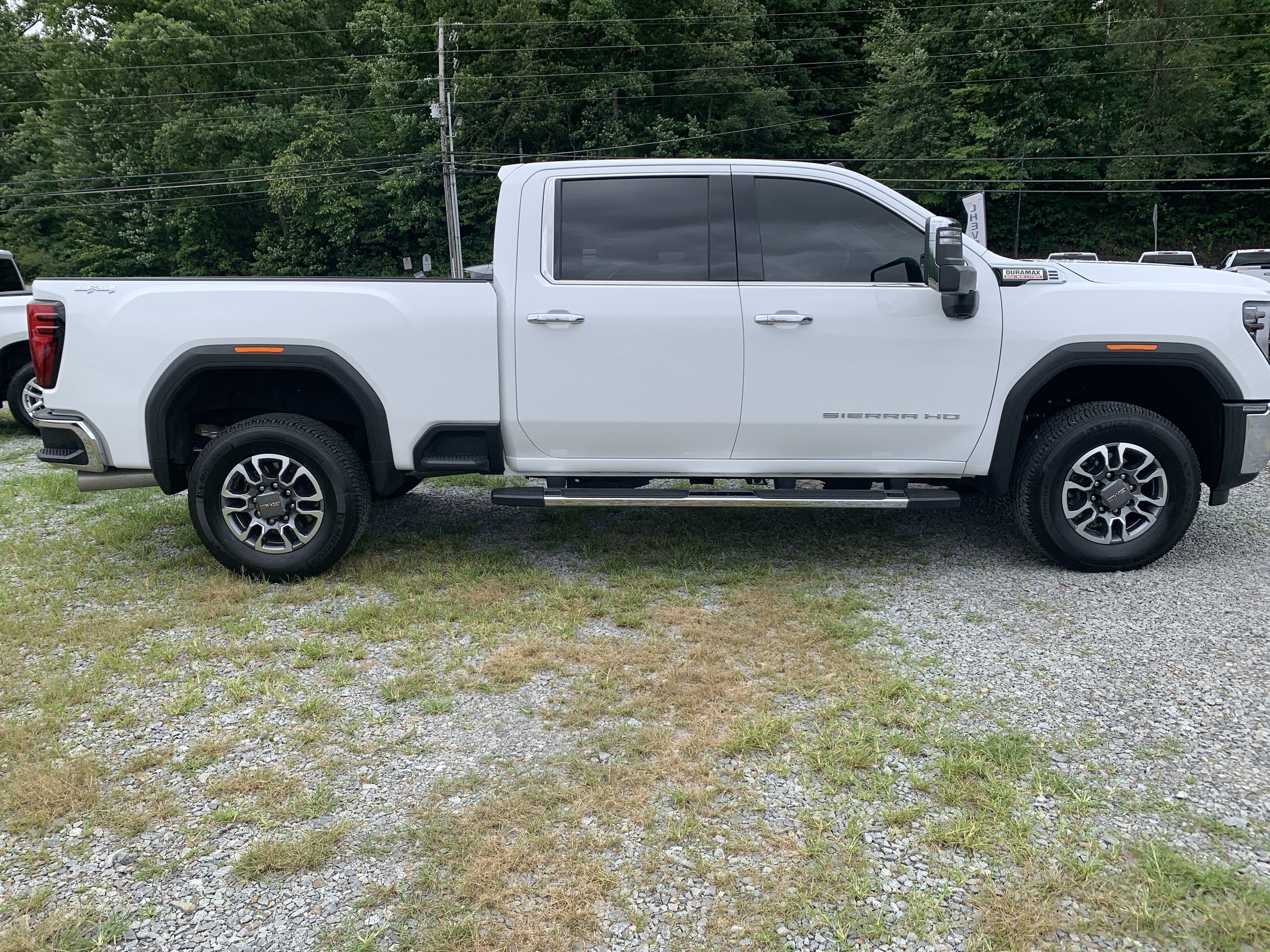 Used 2025 GMC Sierra 2500 SLT w/ SLT Premium Package AWD/4WD image 2