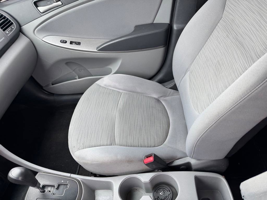 Used 2017 Hyundai Accent SE image 9