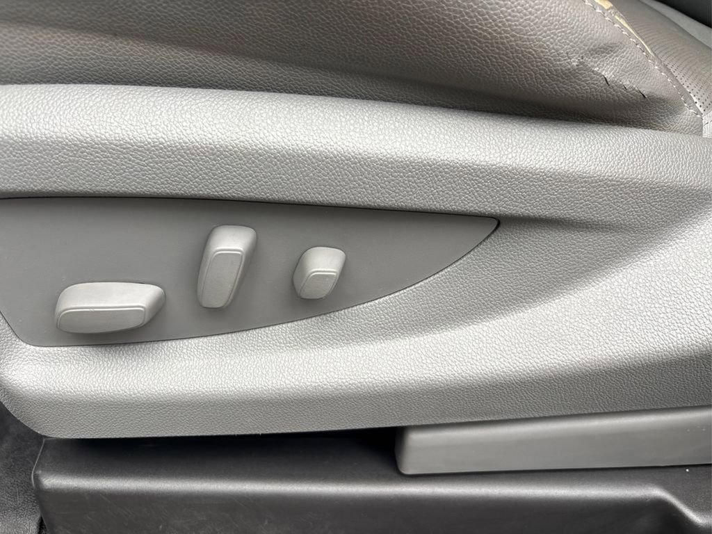 Used 2018 GMC Sierra 1500 SLT image 25