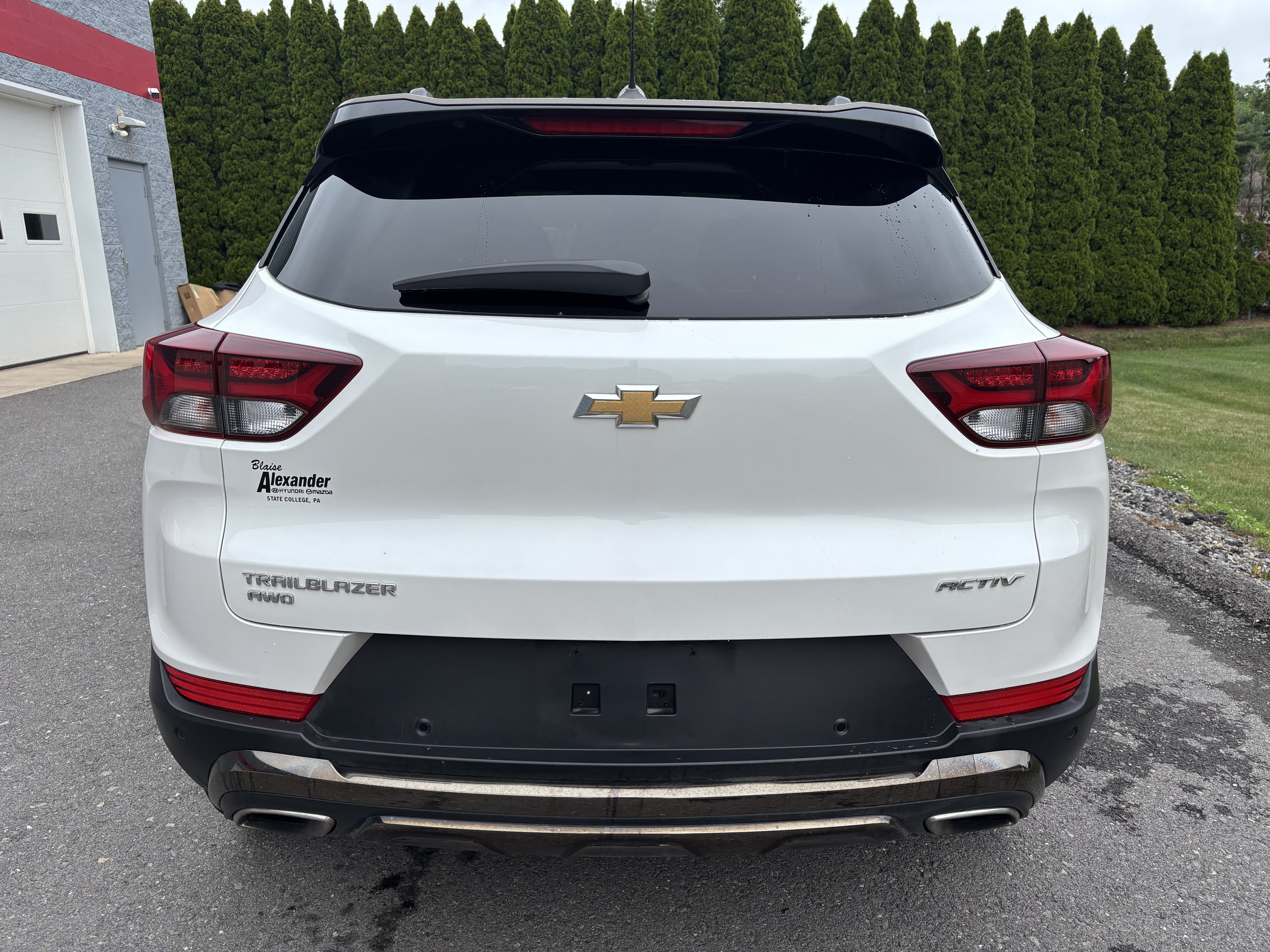 Used 2021 Chevrolet TrailBlazer ACTIV w/ Sun and Liftgate Package AWD/4WD image 4