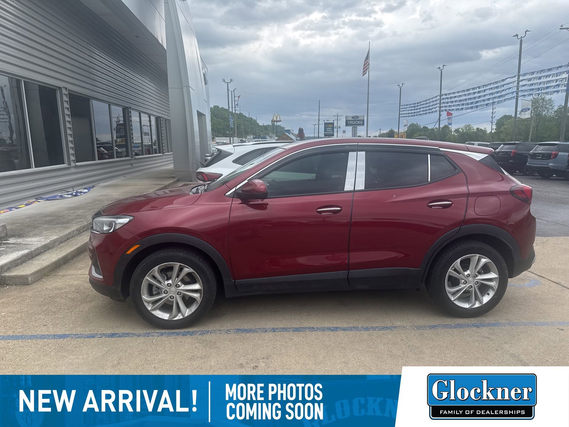 Used 2022 Buick Encore GX Preferred w/ Cold Weather Comfort Package FWD image 1