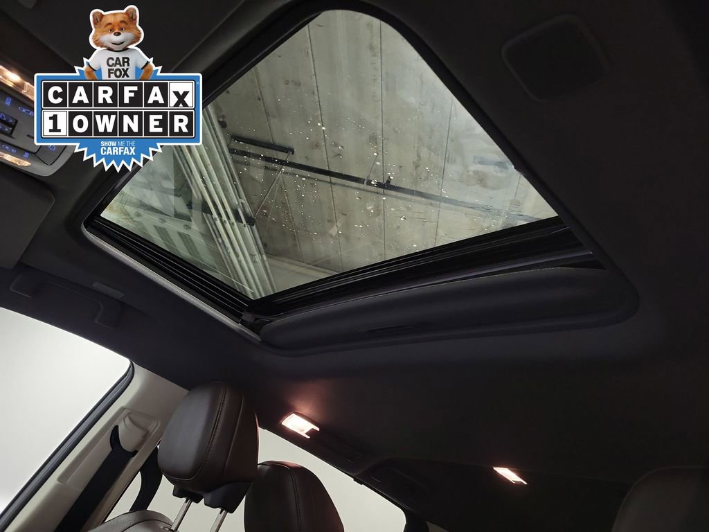 Used 2024 Toyota Sienna Platinum image 14