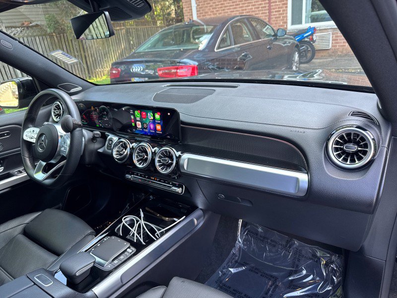 Used 2023 Mercedes-Benz EQB 300 4MATIC image 28