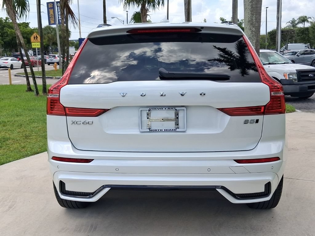 Certified 2024 Volvo XC60 B5 Core AWD/4WD image 5