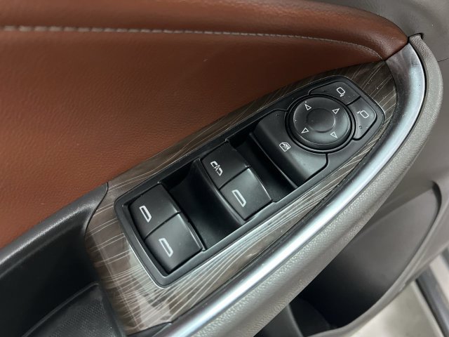 Used 2017 Chevrolet Malibu Premier w/ Premier Sun and Wheel Package FWD image 24