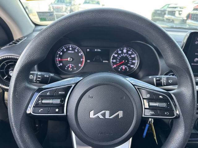 Used 2023 Kia Forte LXS image 19