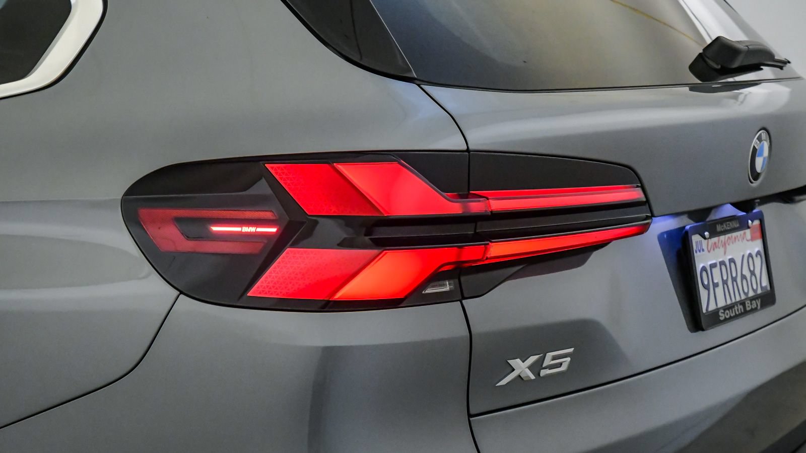 Certified 2024 BMW X5 xDrive40i w/ Premium Package AWD/4WD image 12