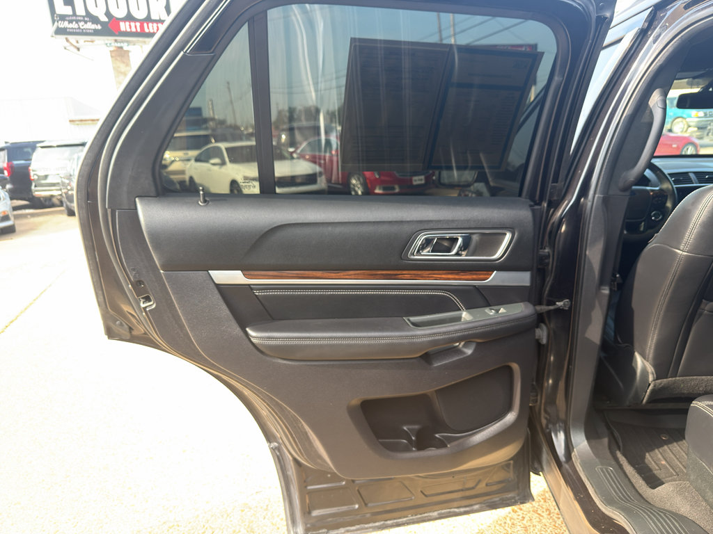 Used 2019 Ford Explorer Limited w/ Class III Trailer Tow Package AWD/4WD image 30