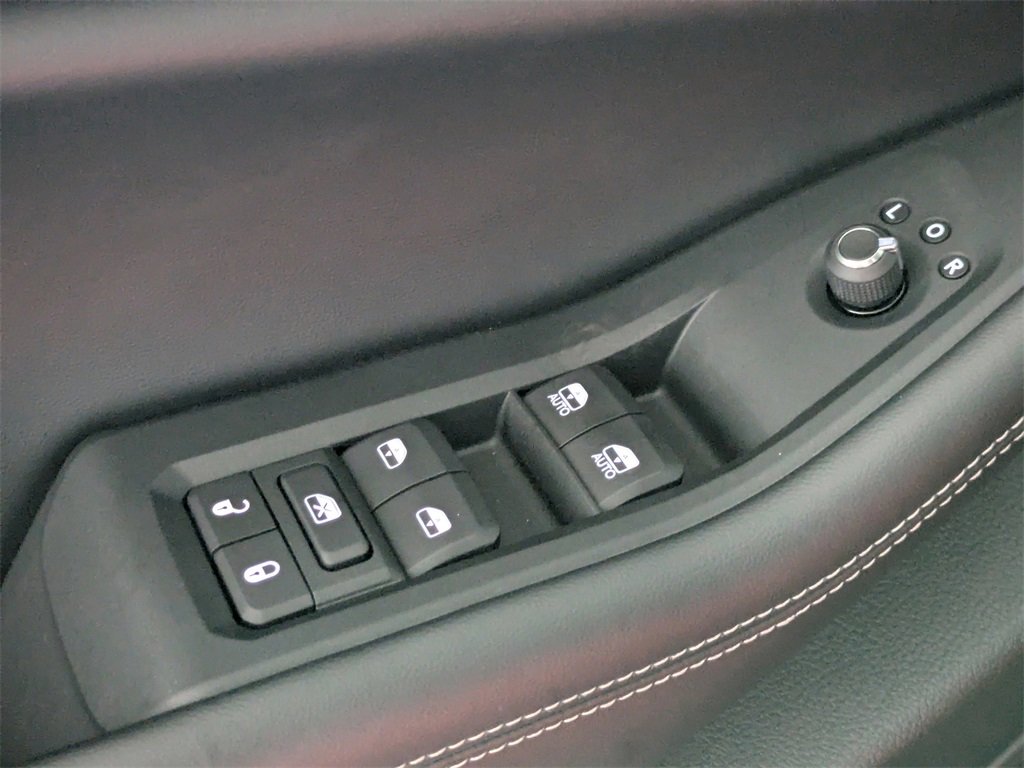 New 2025 Jeep Grand Cherokee Altitude image 25