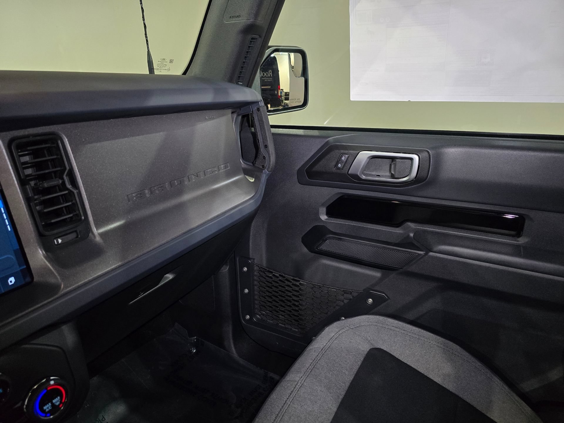 New 2025 Ford Bronco 2-Door AWD/4WD image 20