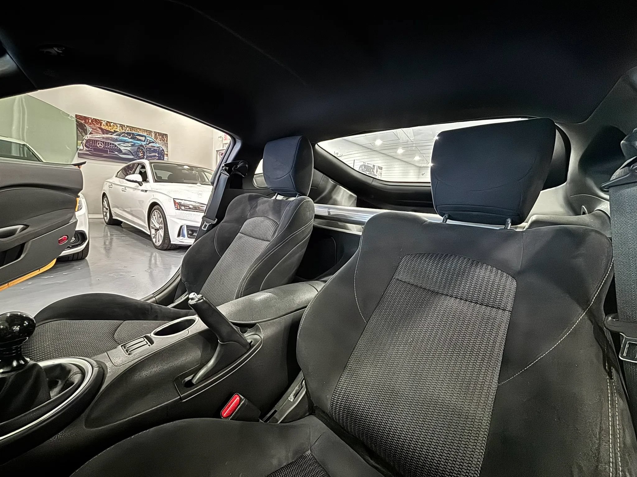 Used 2017 Nissan 370Z Coupe RWD image 11