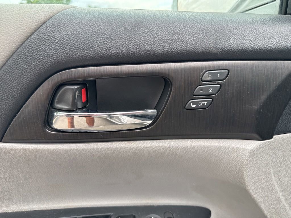 Used 2014 Honda Accord EX-L image 17