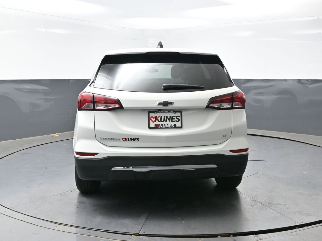 Used 2022 Chevrolet Equinox LT w/ LPO, Floor Liner Package FWD image 11