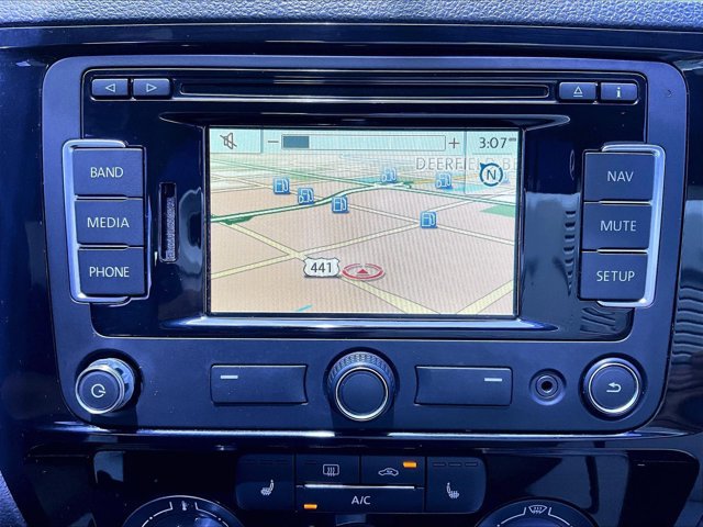 Used 2015 Volkswagen Jetta Sport FWD image 24