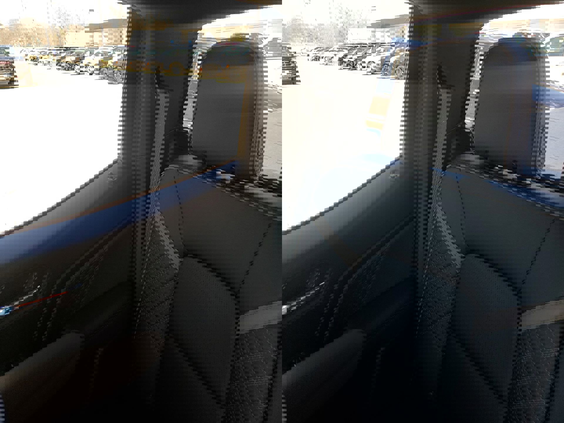 Used 2025 GMC Canyon Denali image 13