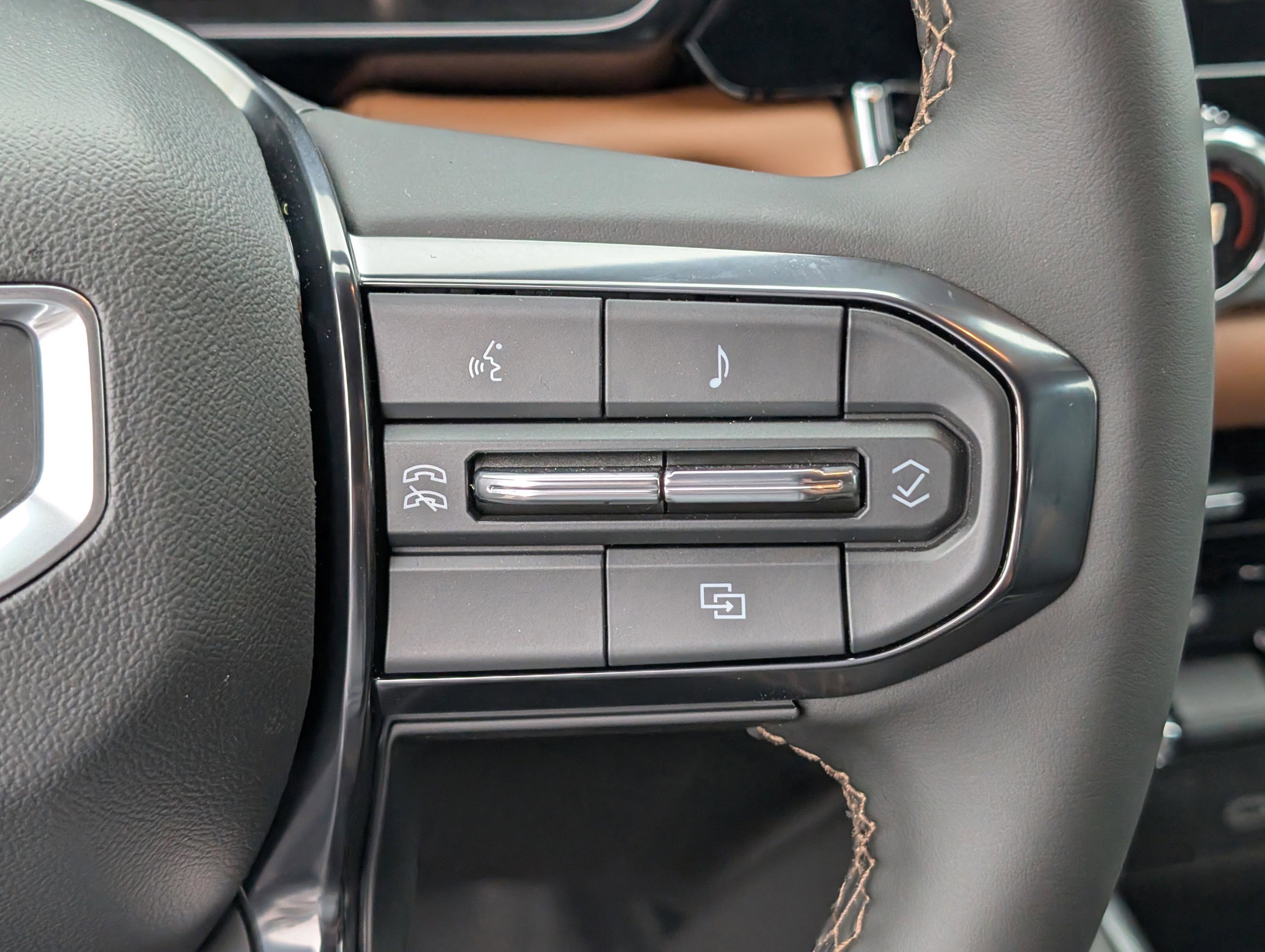 New 2026 GMC Canyon AT4 w/ Off-Road Front Bumper Package image 19