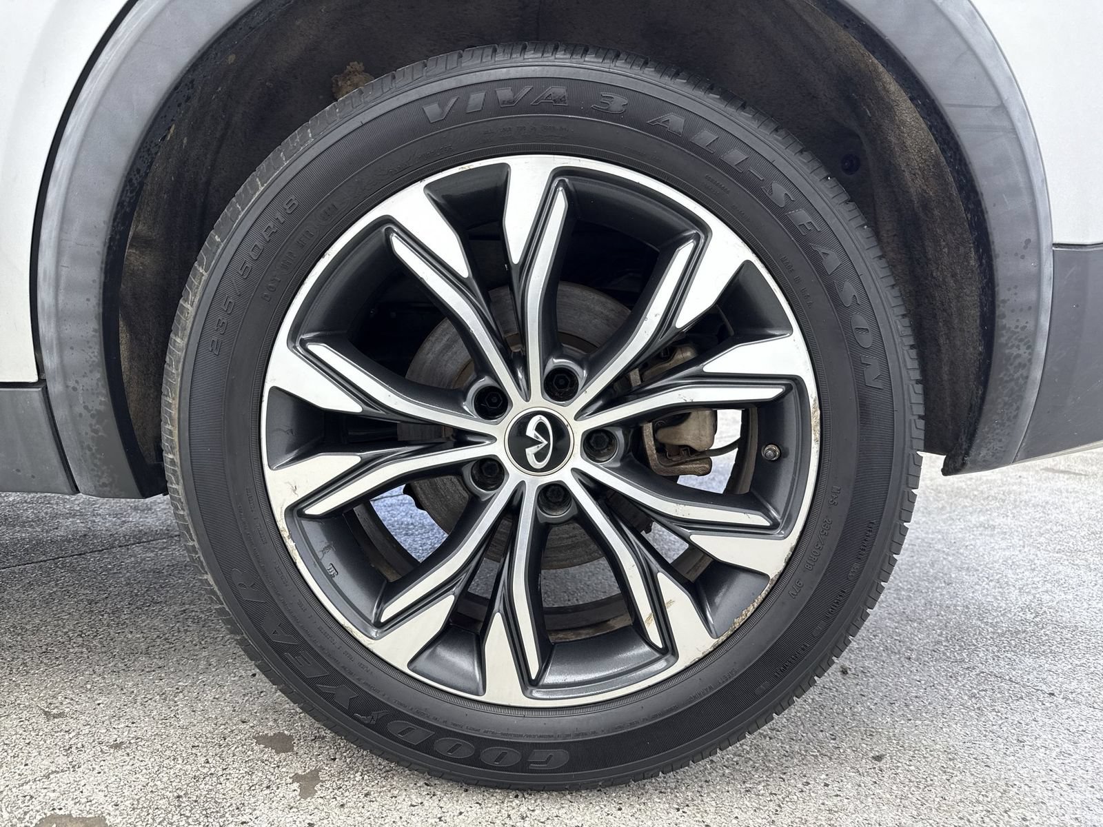 Used 2018 INFINITI QX30 Premium w/ Cargo Package AWD/4WD image 44
