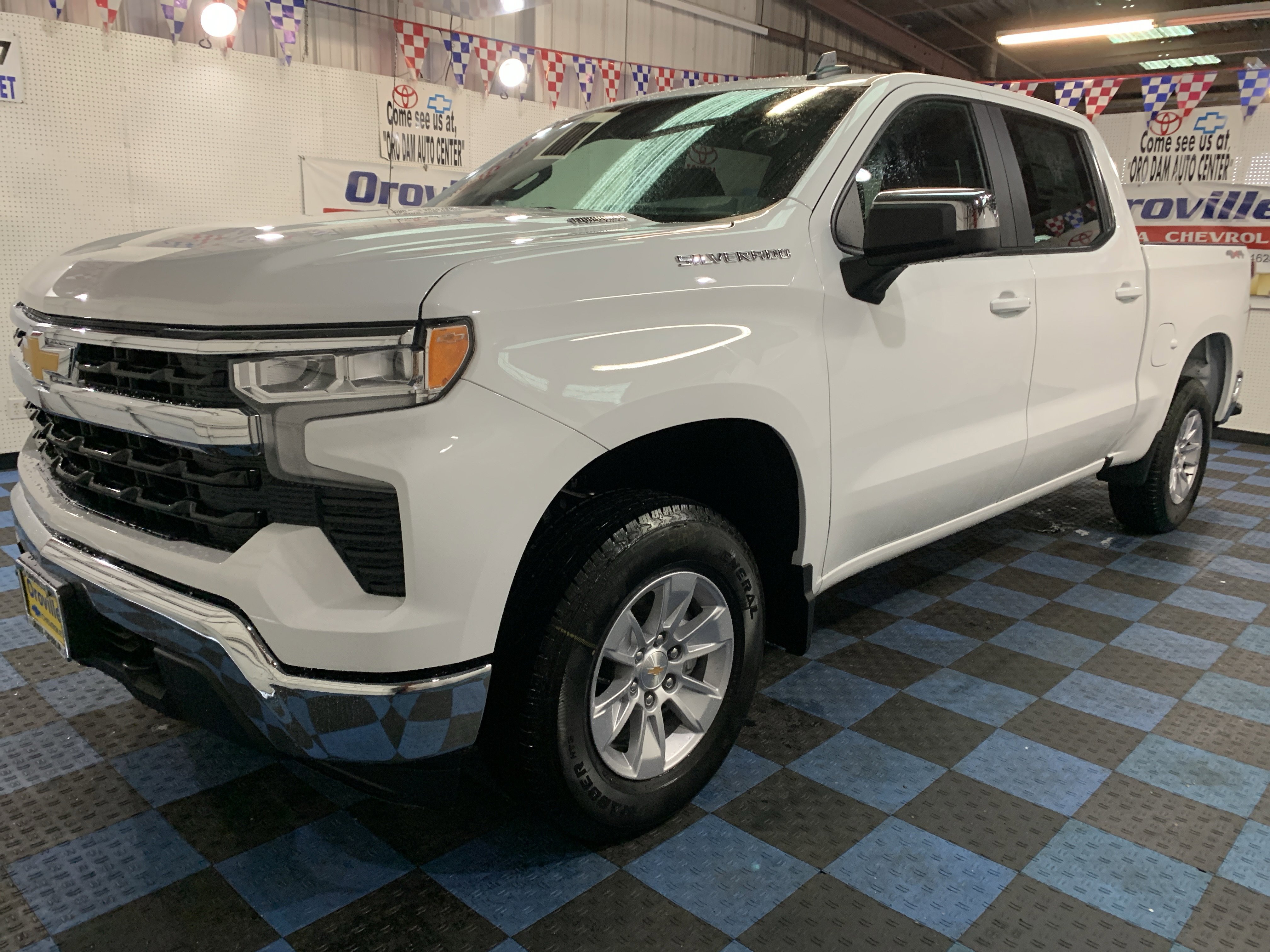 New 2026 Chevrolet Silverado 1500 LT image 1