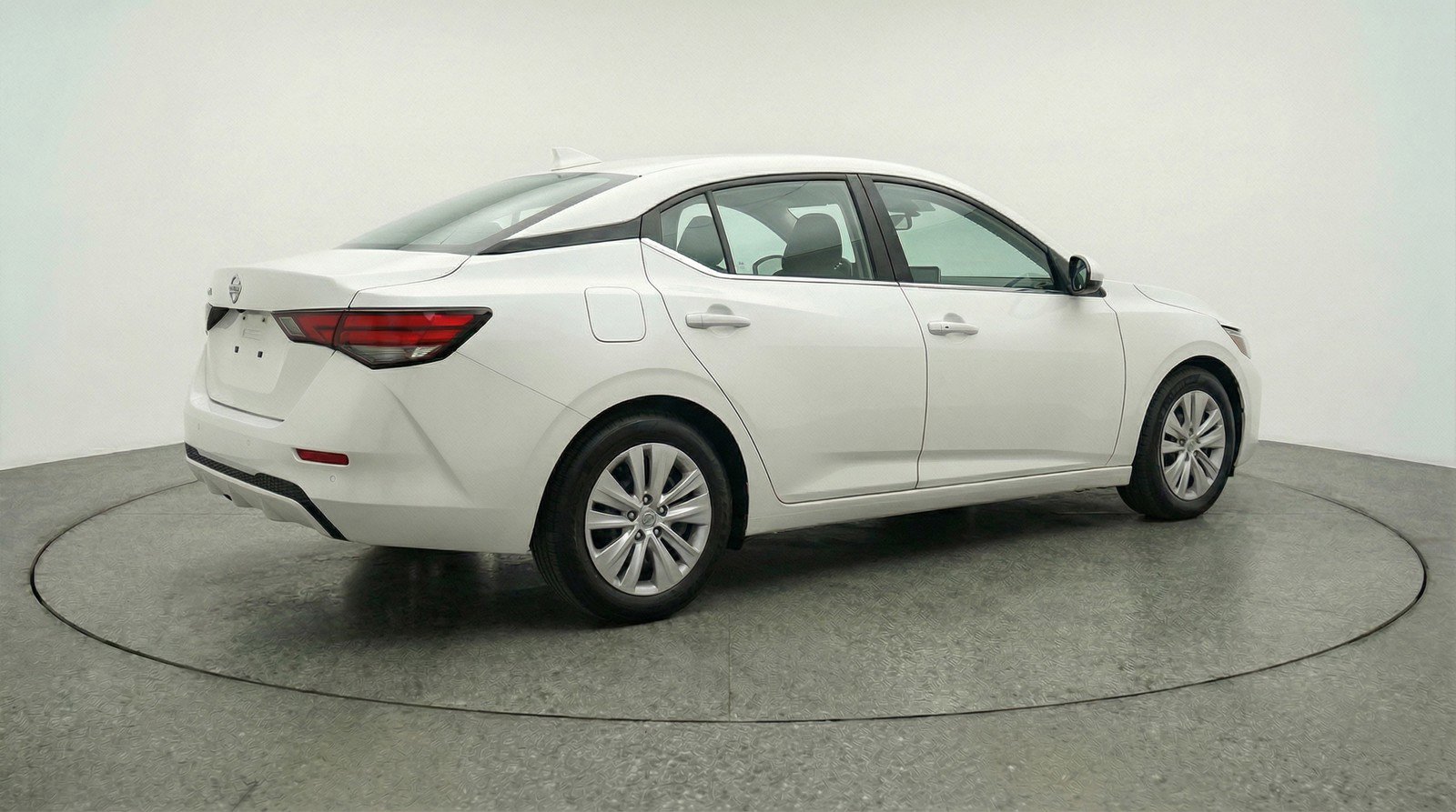 Used 2025 Nissan Sentra S image 9