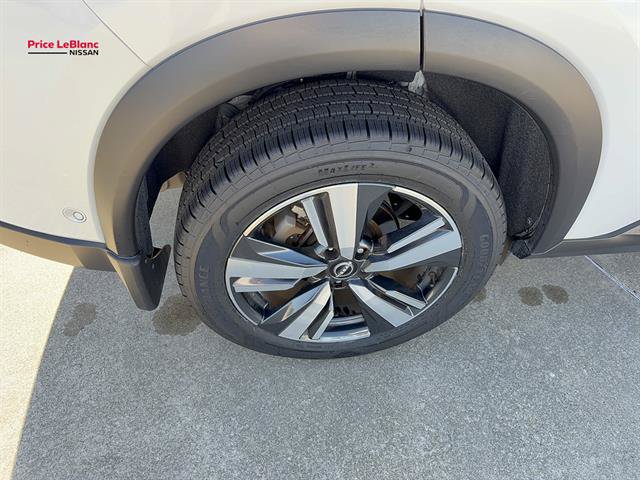 Certified 2024 Nissan Rogue SL FWD image 12