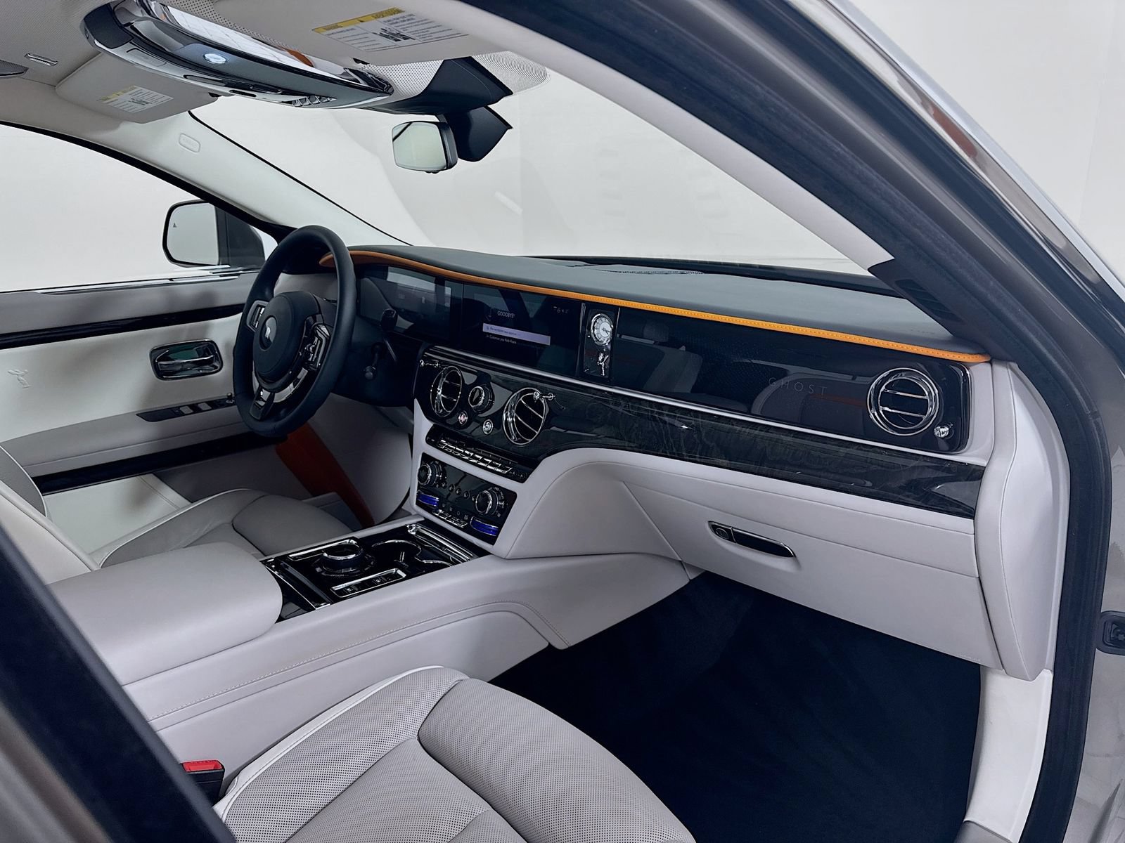 Certified 2025 Rolls-Royce Ghost AWD/4WD image 27