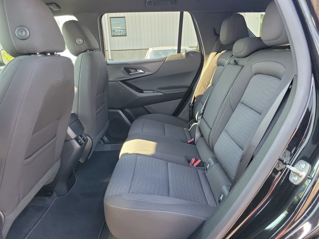 Used 2026 Chevrolet Equinox LT FWD image 14