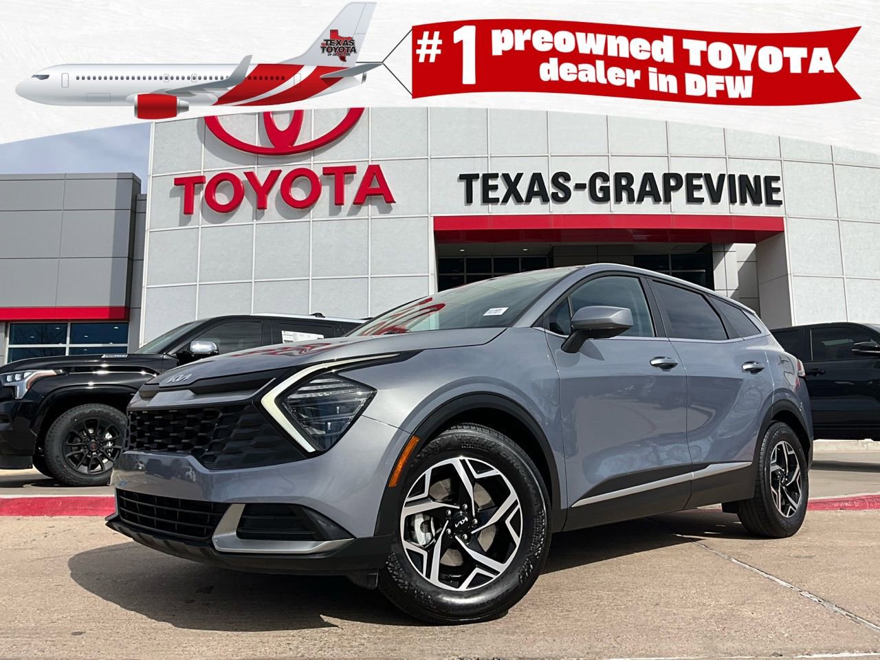 Used 2025 Kia Sportage LX image 1