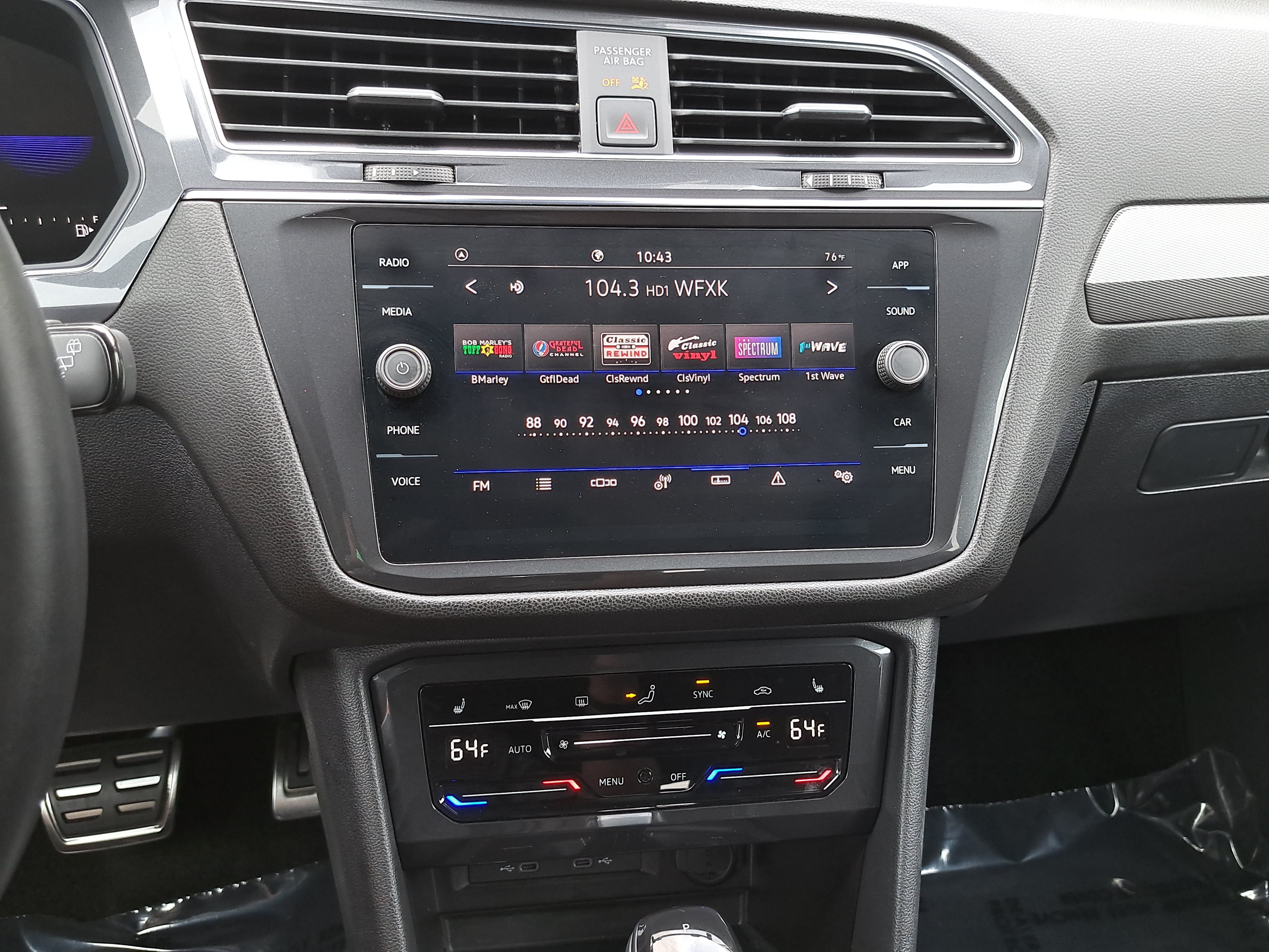 Used 2023 Volkswagen Tiguan SE R-Line FWD image 20