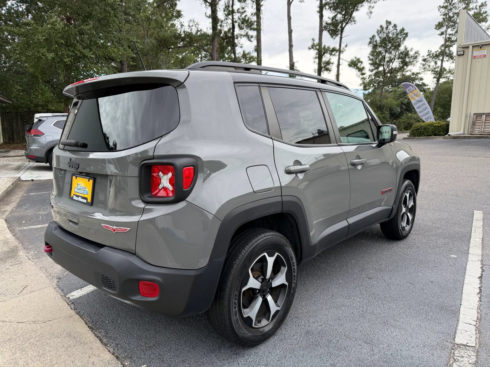 Used 2020 Jeep Renegade Trailhawk w/ Cold Weather Group AWD/4WD image 8