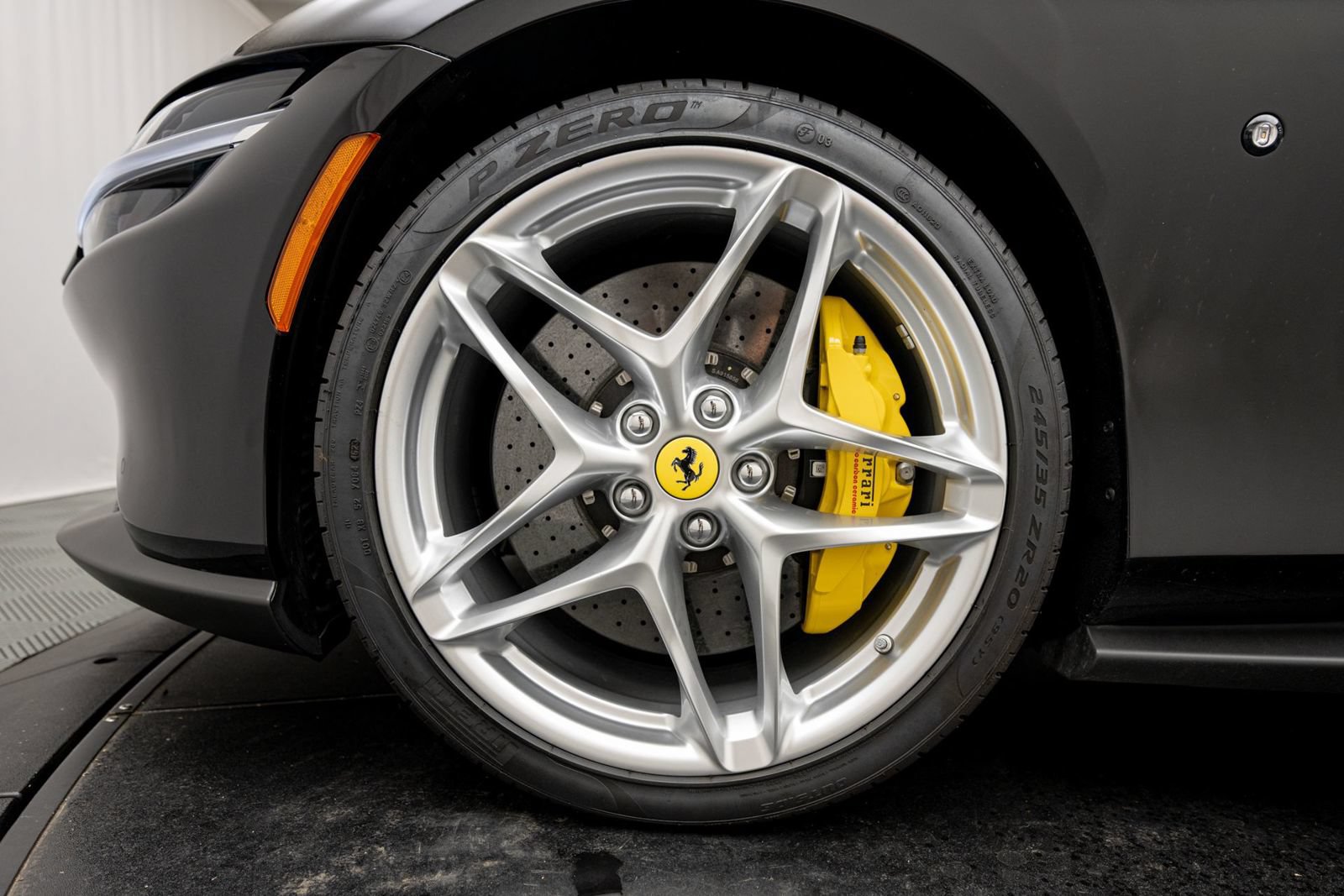Used 2024 Ferrari Roma Spider RWD image 37