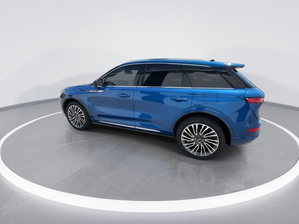 Used 2021 Lincoln Corsair AWD image 5