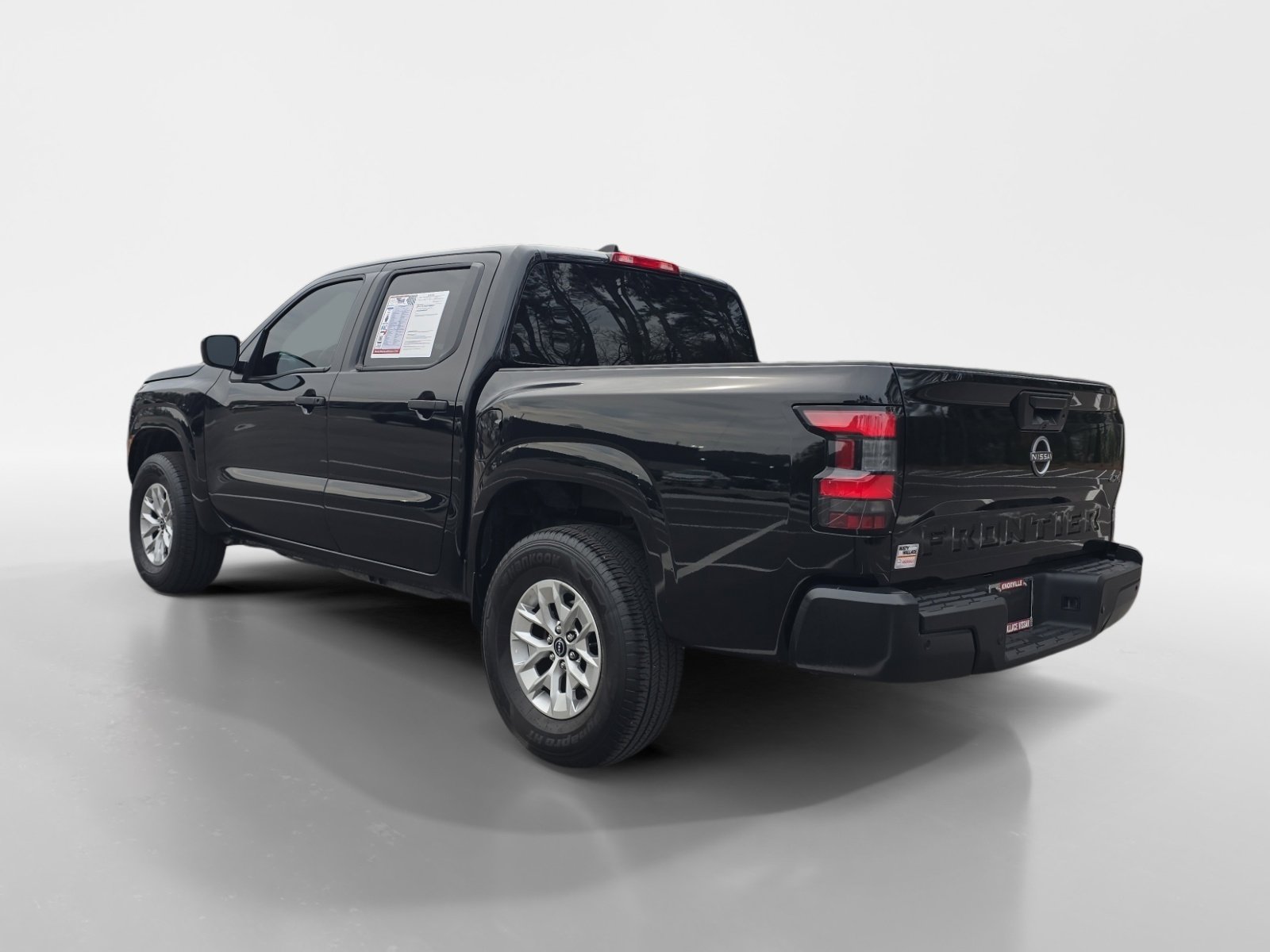 Used 2025 Nissan Frontier S image 3