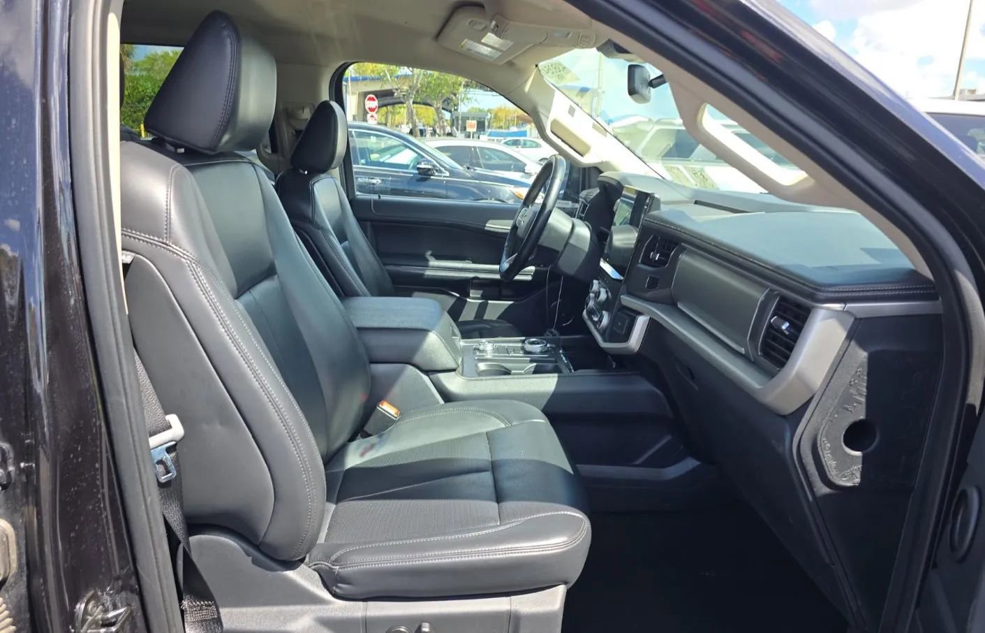 Used 2024 Ford Expedition Max XLT AWD/4WD image 53