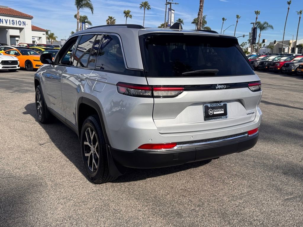 Used 2023 Jeep Grand Cherokee Limited w/ MOPAR Finishing Package image 10