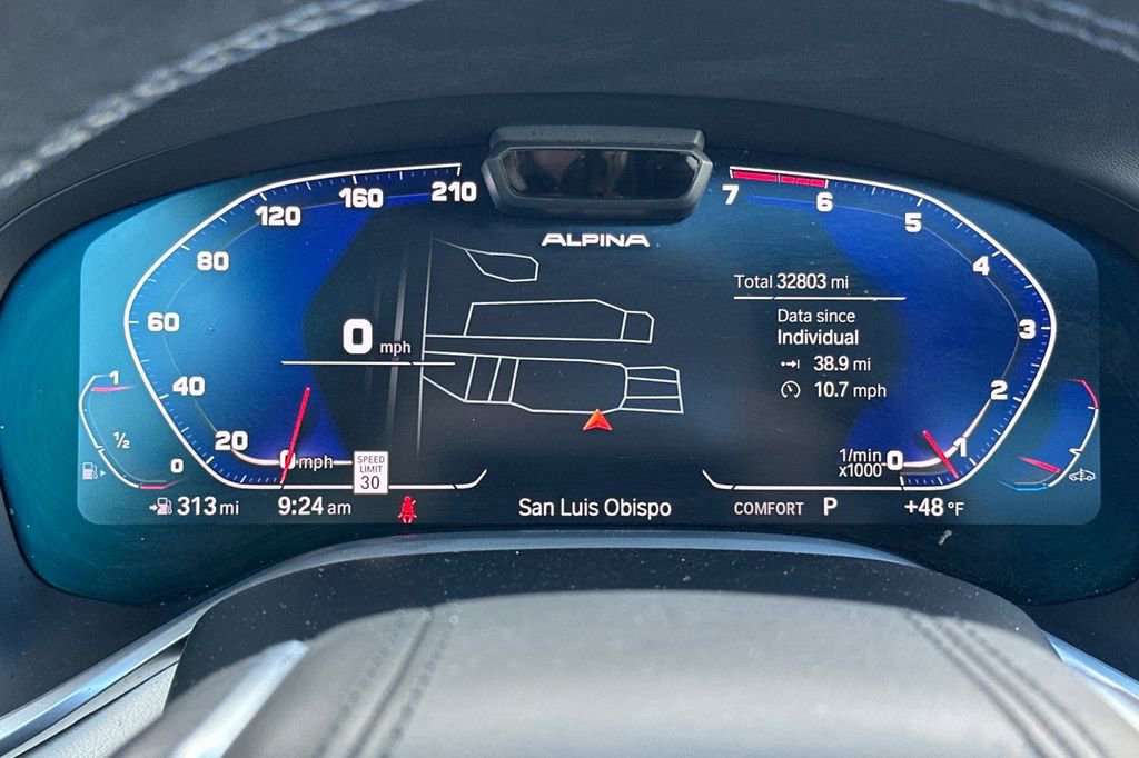 Used 2022 BMW ALPINA B7 xDrive w/ Luxury Rear Seating Package image 29