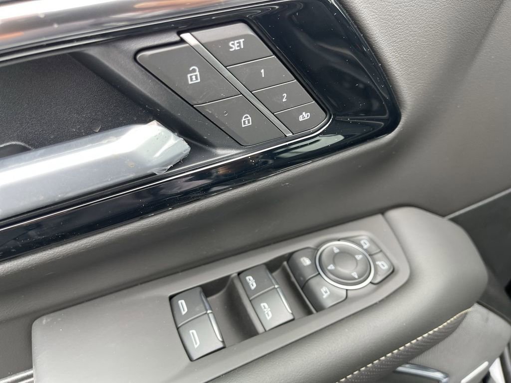 New 2026 Chevrolet Suburban Premier w/ Sun And Tow Package AWD/4WD image 13