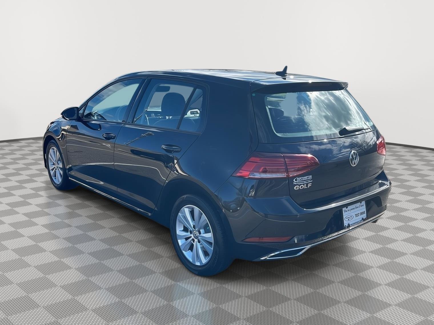 Used 2021 Volkswagen Golf 4-Door image 8