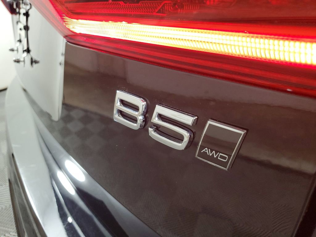 Used 2024 Volvo XC60 B5 Plus w/ Climate Package AWD/4WD image 9