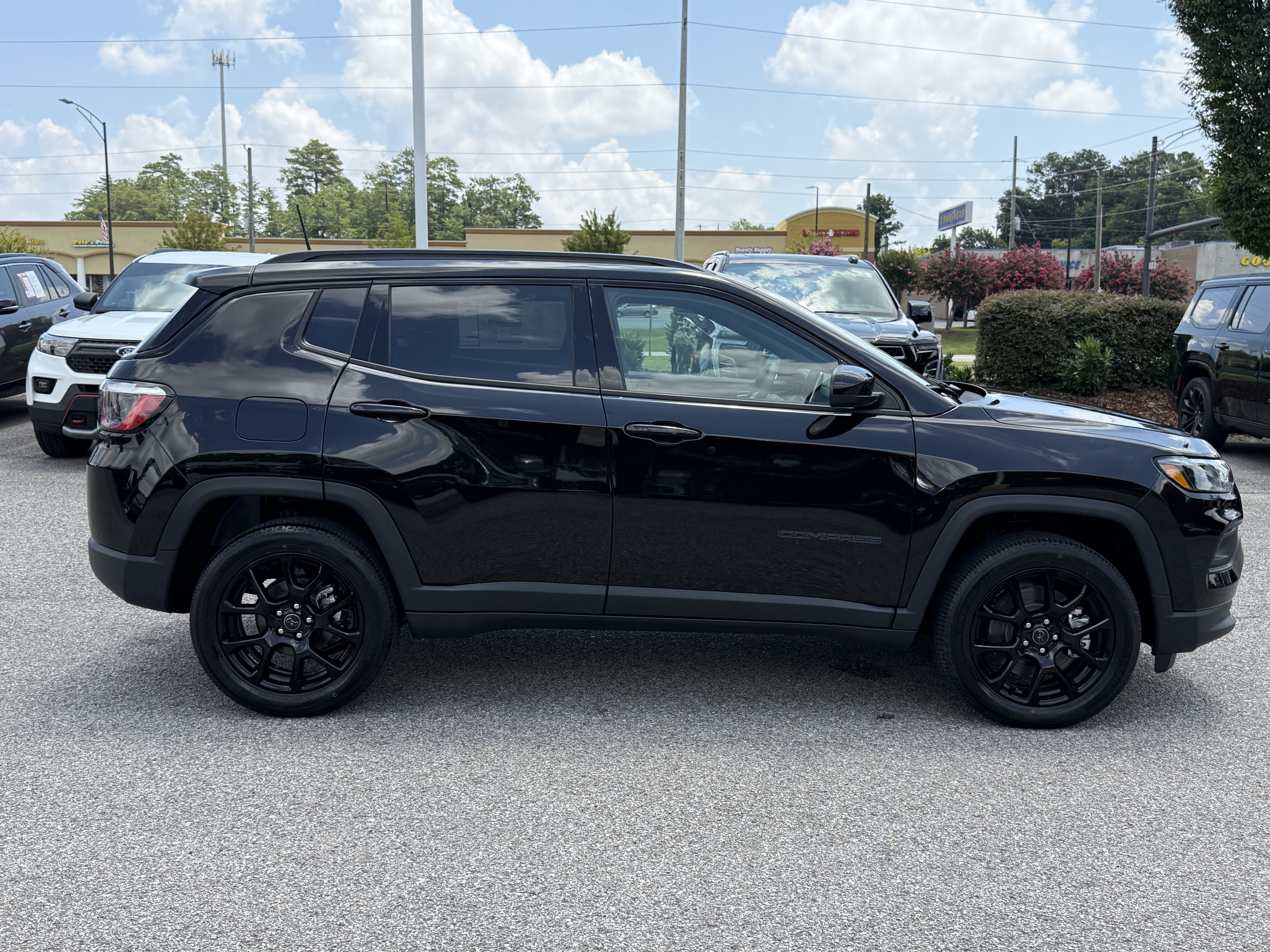 New 2026 Jeep Compass Latitude AWD/4WD image 11