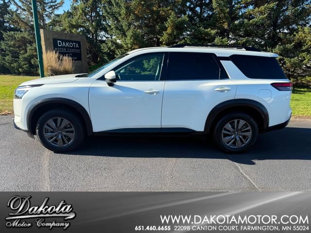 Used 2022 Nissan Pathfinder SV