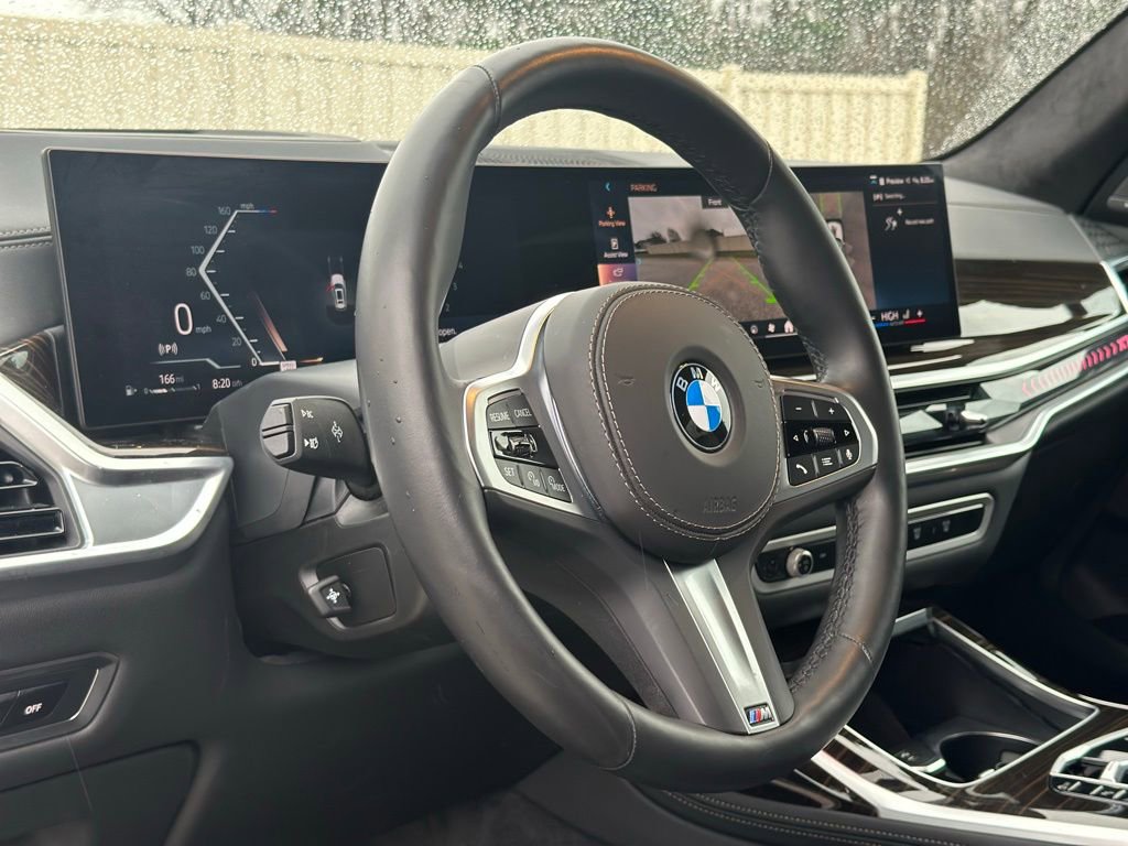 Certified 2025 BMW X7 xDrive40i w/ M Sport Package image 17