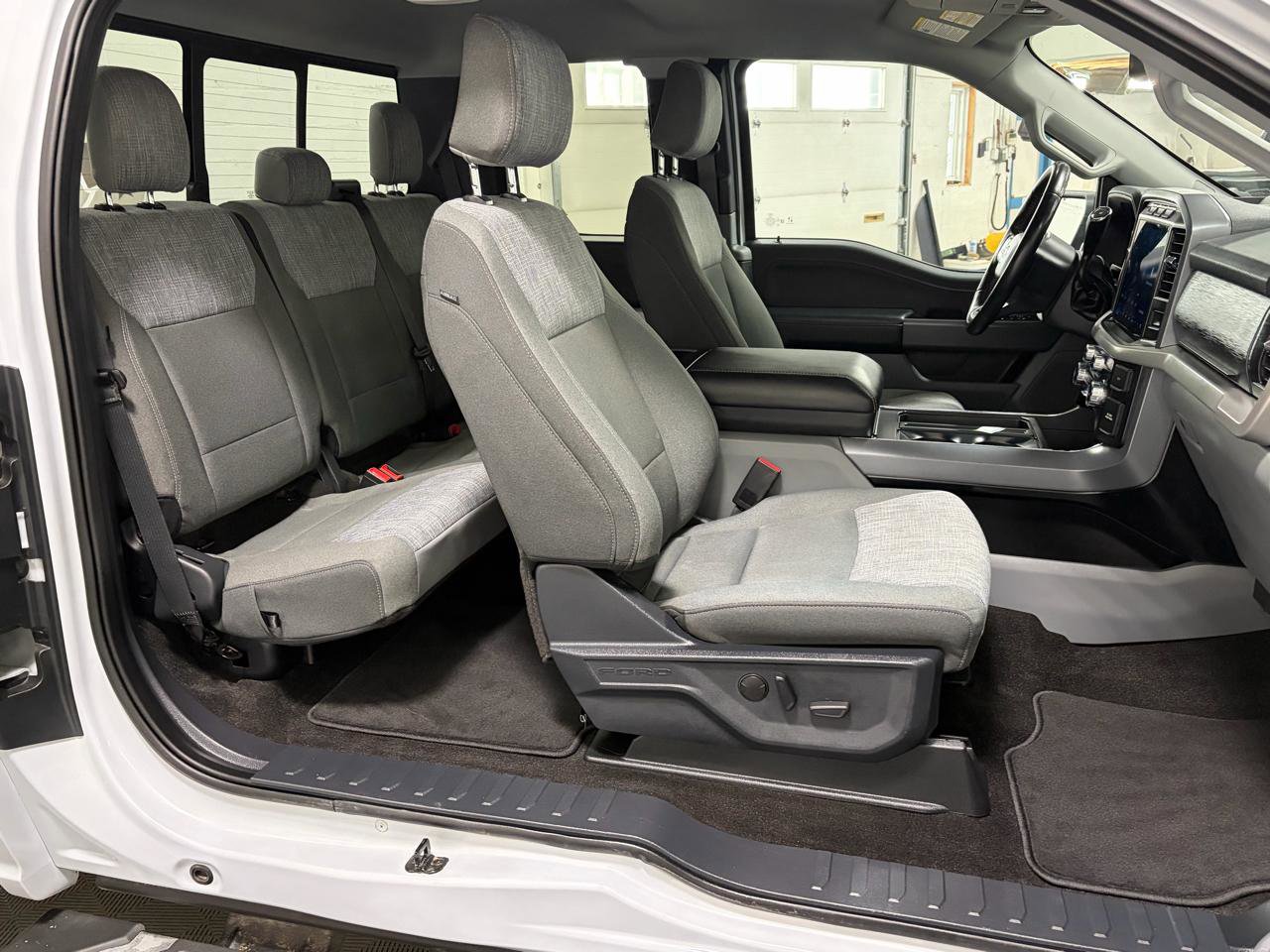 Used 2022 Ford F150 XLT w/ Equipment Group 302A High image 15