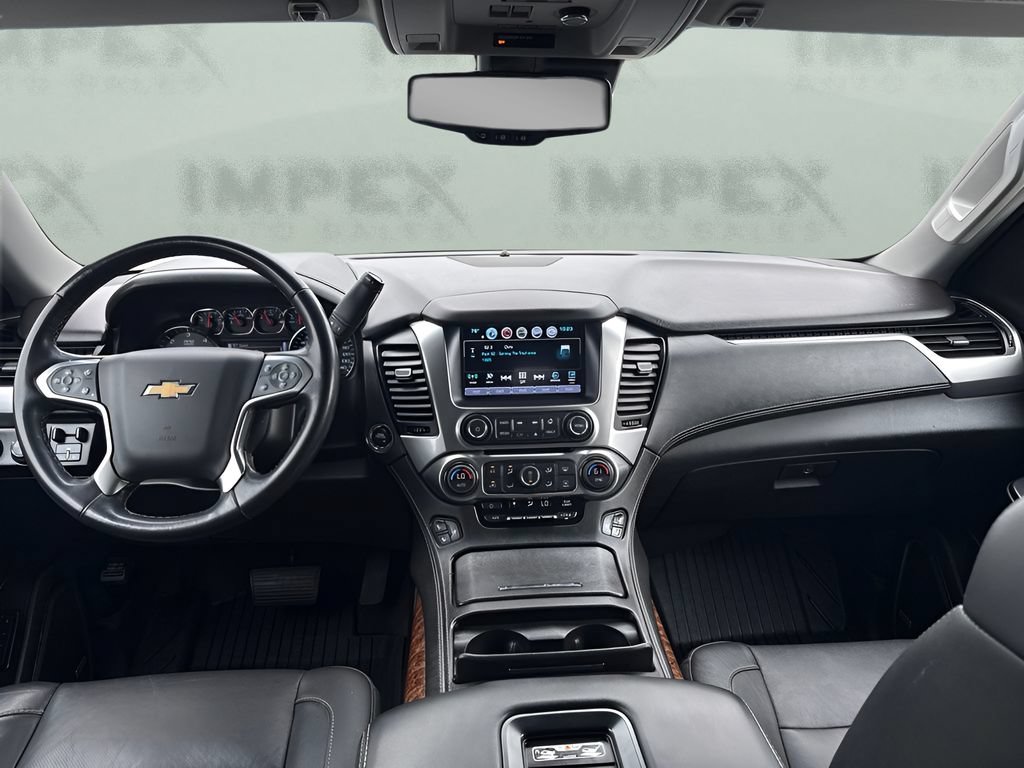 Used 2020 Chevrolet Suburban Premier AWD/4WD image 16