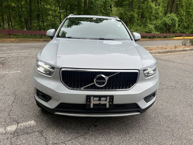 Used 2021 Volvo XC40 T5 Momentum w/ Premium Package AWD/4WD image 3