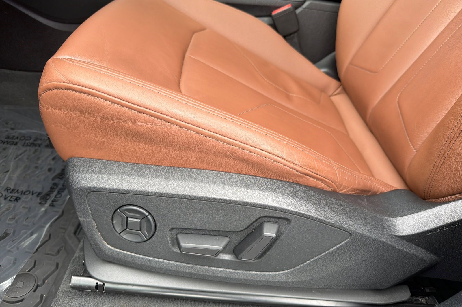 Used 2020 Audi Q3 2.0T Prestige w/ Prestige Package image 14