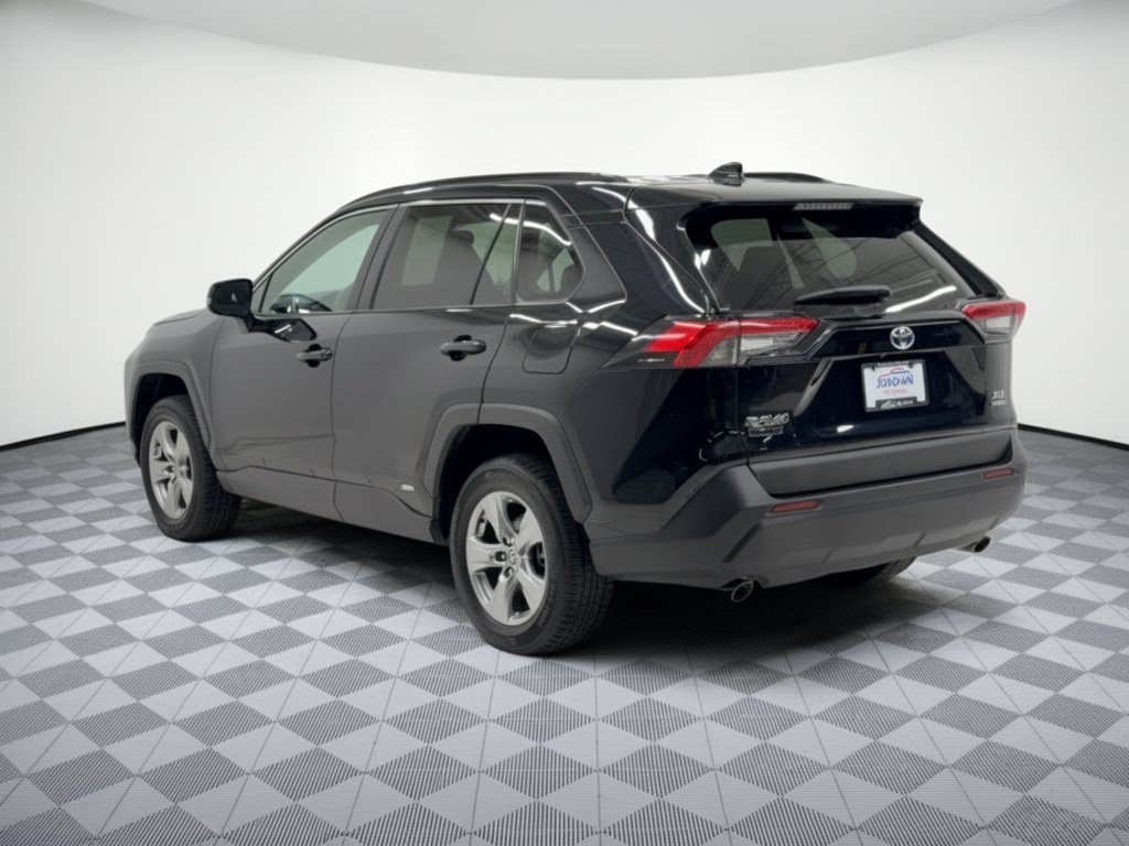 Used 2023 Toyota RAV4 XLE w/ Convenience Package AWD/4WD image 3