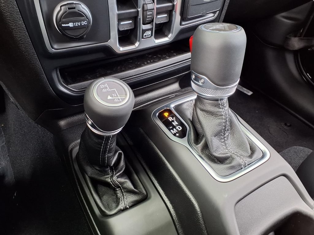 New 2026 Jeep Gladiator Sport AWD/4WD image 10