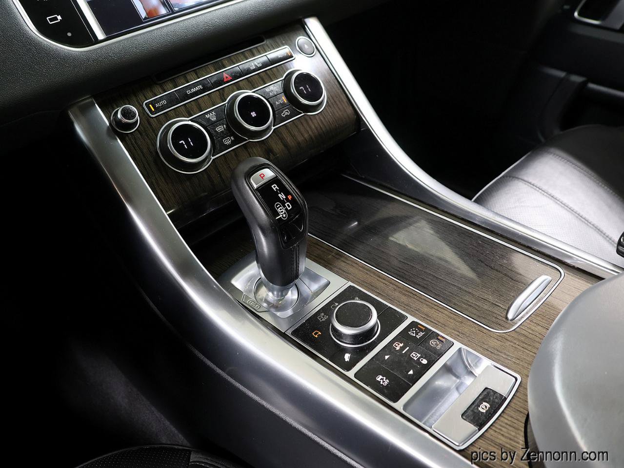 Used 2014 Land Rover Range Rover Sport HSE AWD/4WD image 25
