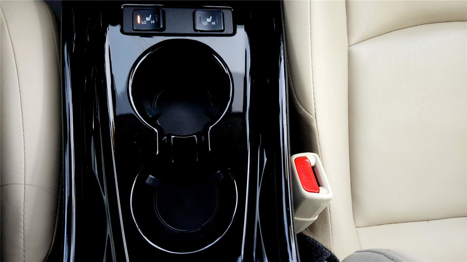 Certified 2019 Toyota Prius XLE image 34